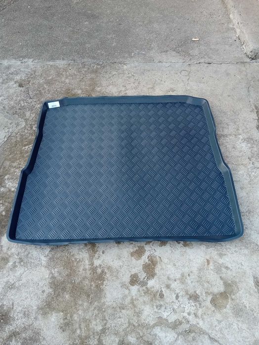 Стелка в багажника Опел Зафира Б