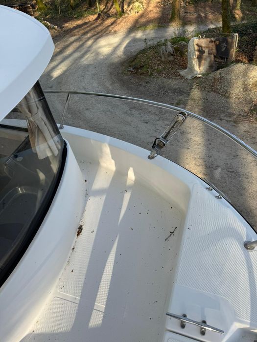 Barcă Quicksilver Pilothouse 605/2015-Mercury CT-115 /150 cp/2015-Fără peridoc