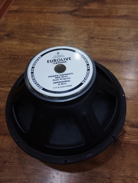 Динамики Behringer