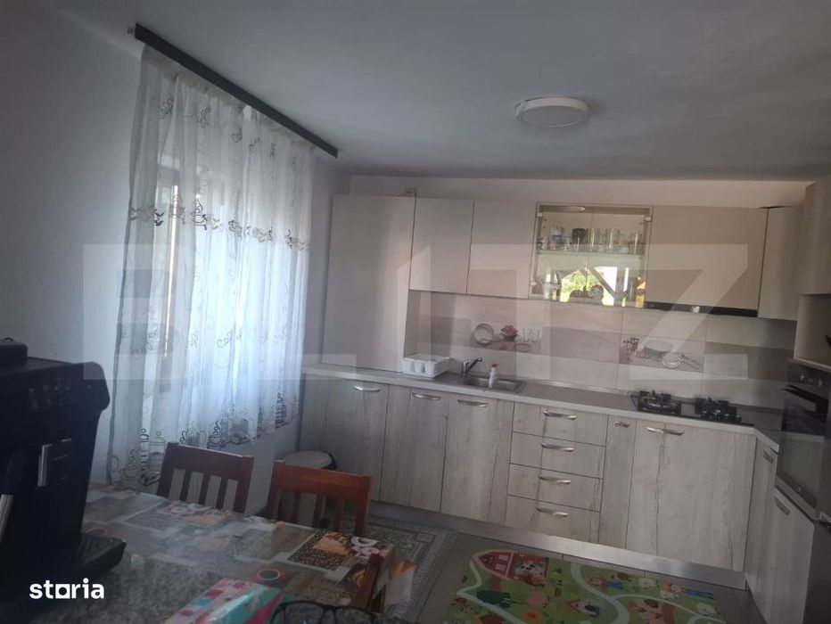 Casa de vanzare, 126 mp, zona Dragomiresti