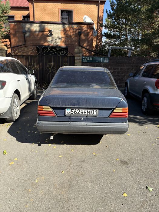 Продам машину мерседес е230