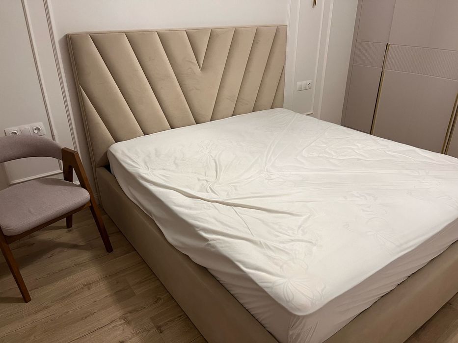 Кровать двухспальная