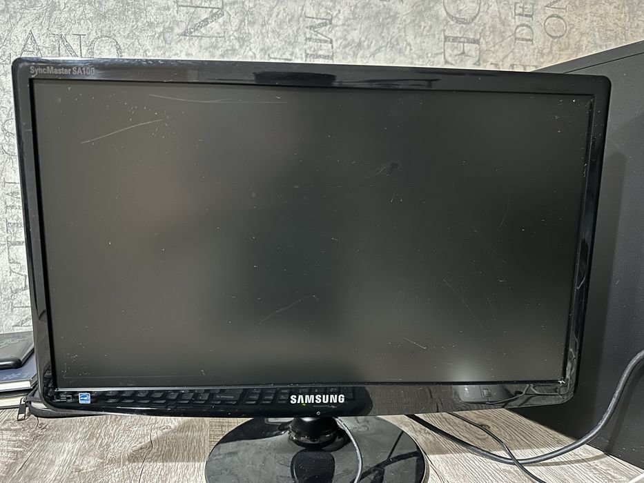 Монитор Samsung