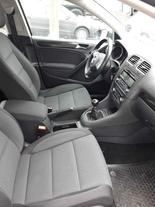 VOLKSWAGEN Golf 2011 — imagine 4