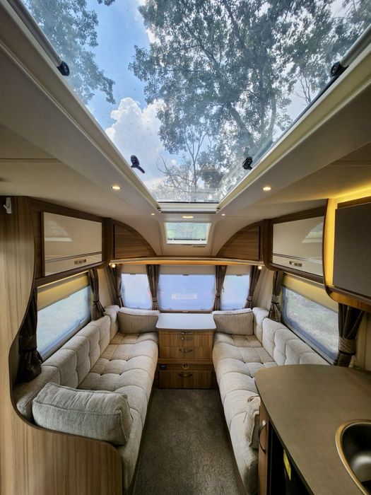 Inchiriez rulota camping deosebita