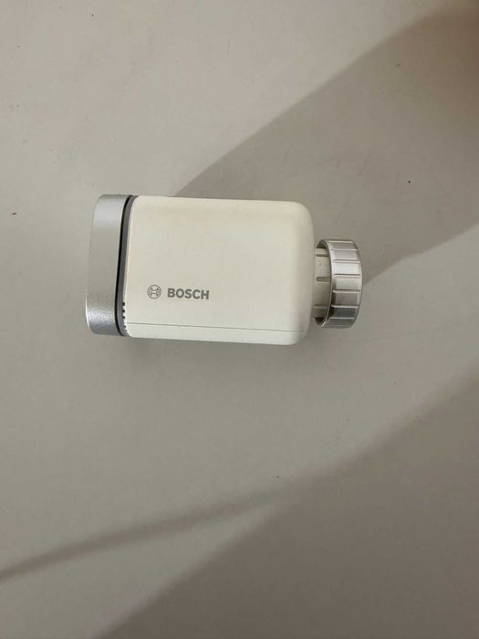 Bosch Smart Home – Termostat inteligent pentru calorifer II [+M], compatibil cu Matter