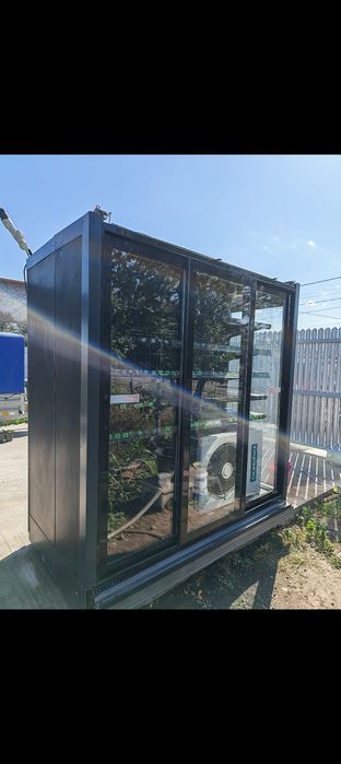 Vitrina frigorifica cu agregat exterioro