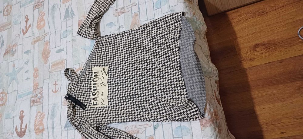 Дамски блузи на N-egative