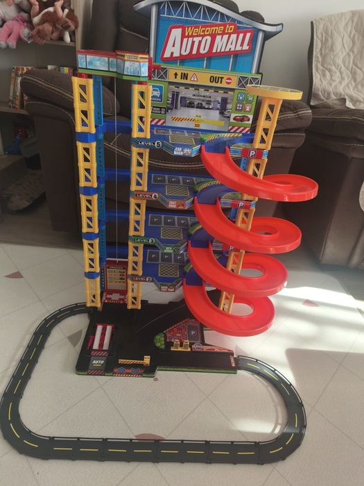 Set de joaca Garaj cu parcare