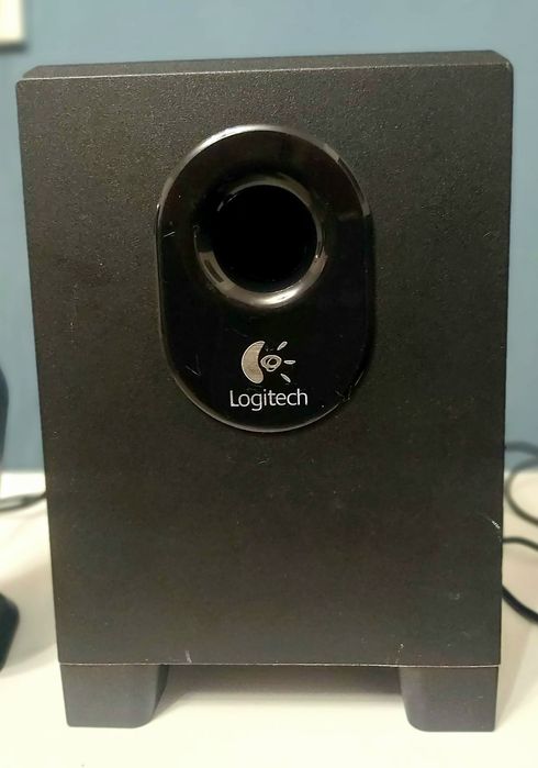 Sistem de boxe 2.1 Logitech X-210