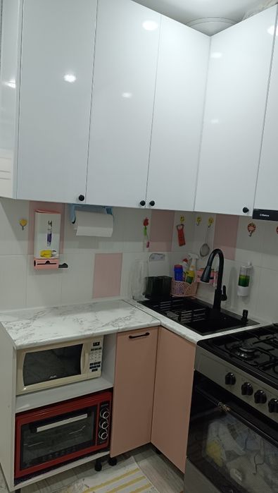 Продается 2 комн квартира 7 мкр