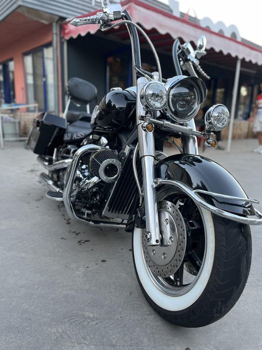 Продавам мотоциклет Ямаха Ройал Стар 1300кубика