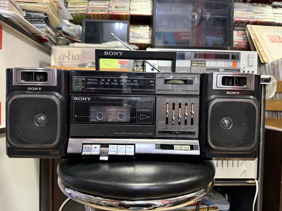Sony CFS-1000 магнитола.