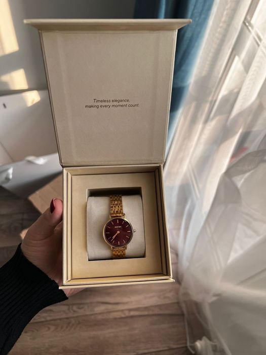 Продам часы Burker новые почти