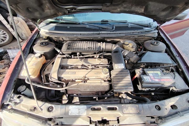 Lampa semnalizare pe aripa fata dreapta Ford Mondeo 1992