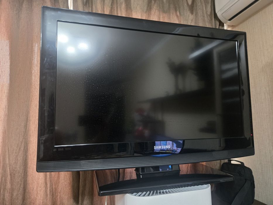 Продам жк телевизор SAMSUNG