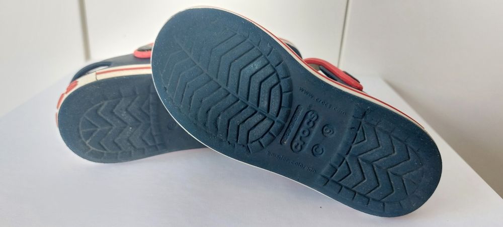 Сандали crocs c9 25-26 номер