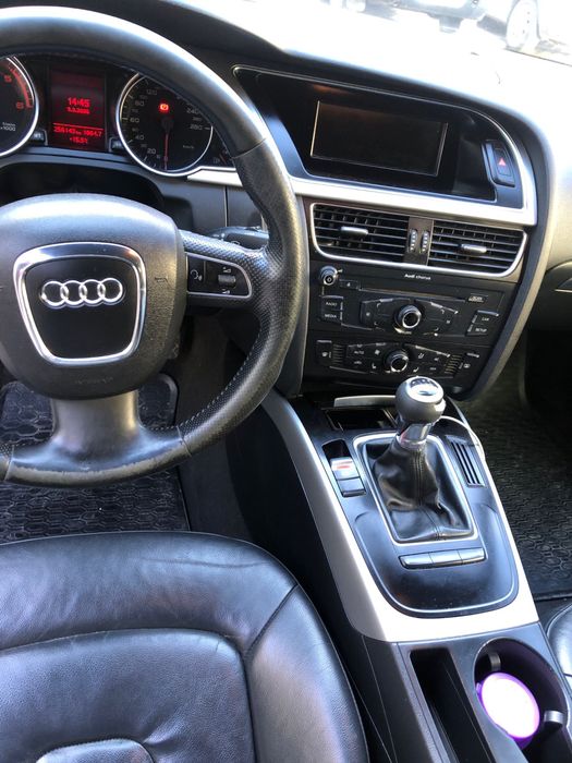 AUDI A5 An fabricatie - 2009 diesel  motor 1998 cm 170 cp pret 5800€