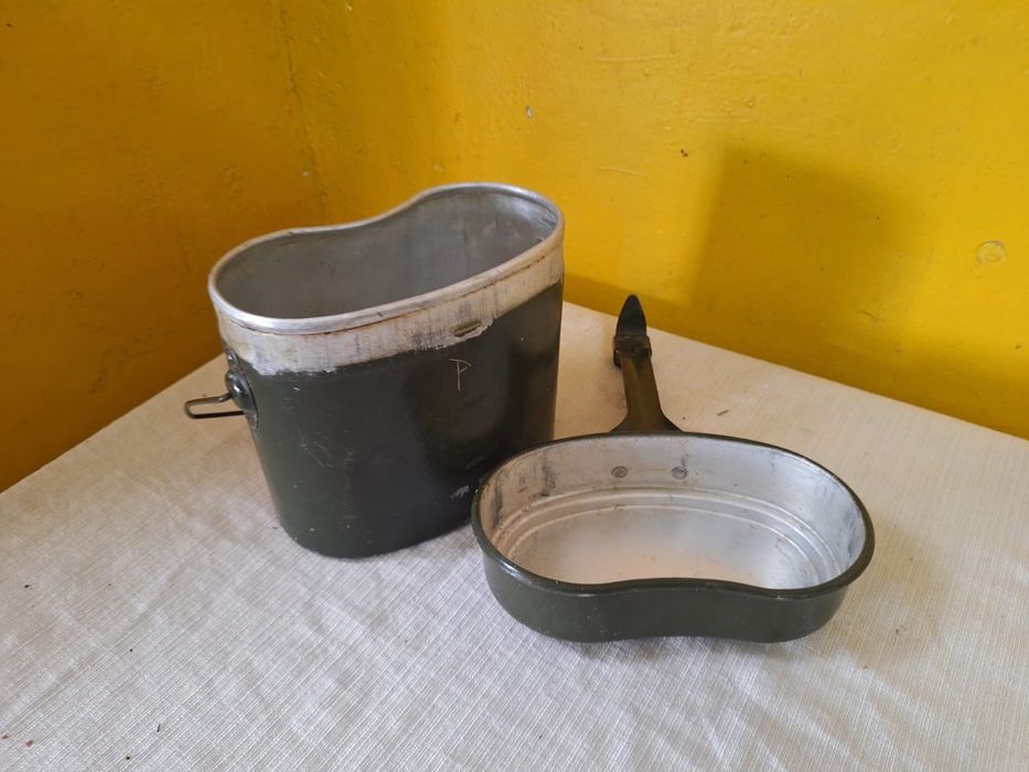 Gamelă militară formata din 2 piese