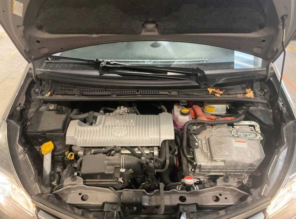 Toyota Yaris Hybrid  3 броя НА ЧАСТИ