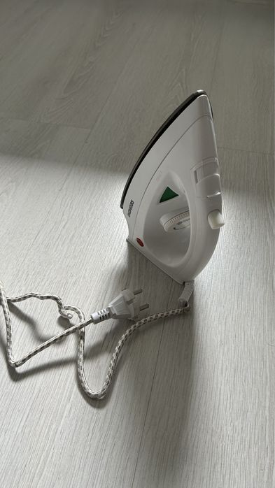 Утюг маленький Redmond