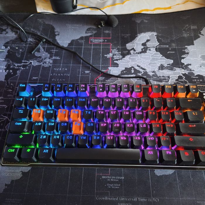 Продаётся механическая клавиатура