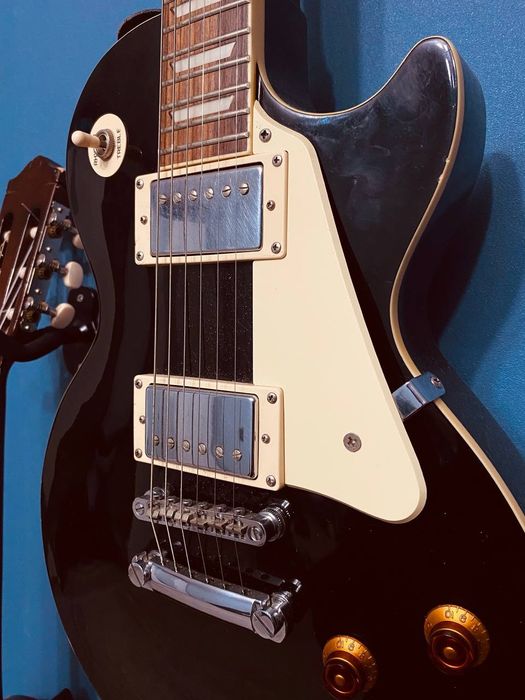 Электрогитара Epiphone Les paul