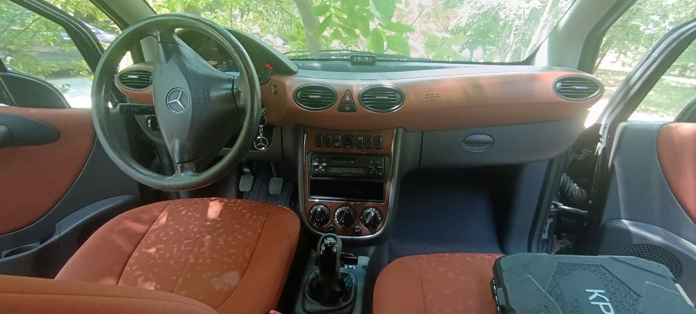 Продавам Mercedes A 160