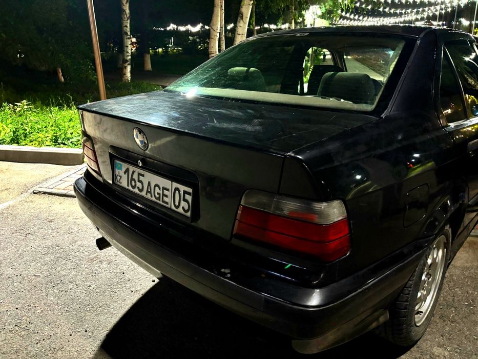 BMW e36 320i 2.0