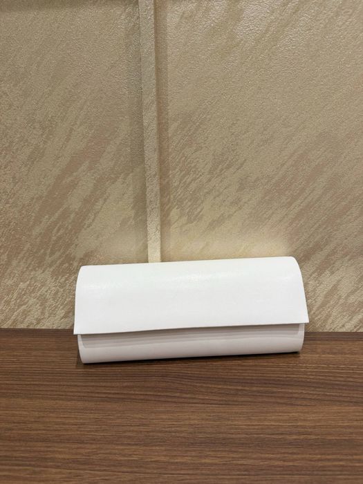 Чанта плик- бяла