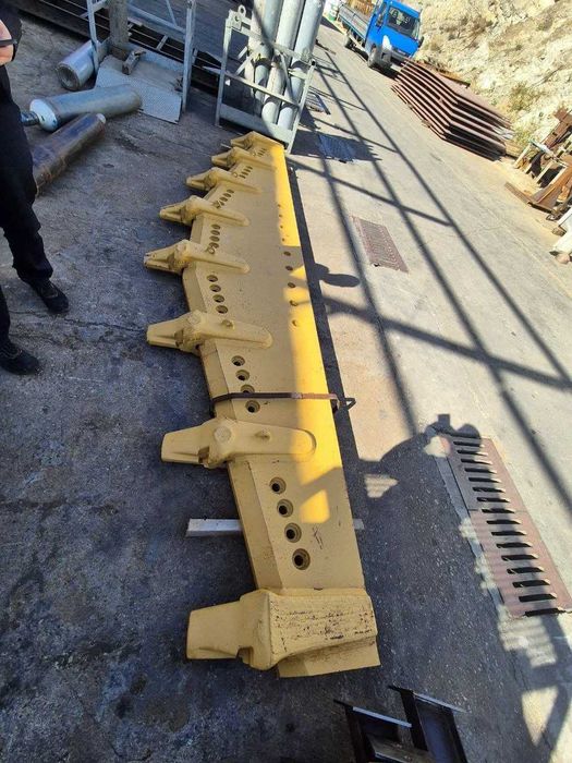 Производство и възстановяване на кофи за багери до 300 тона