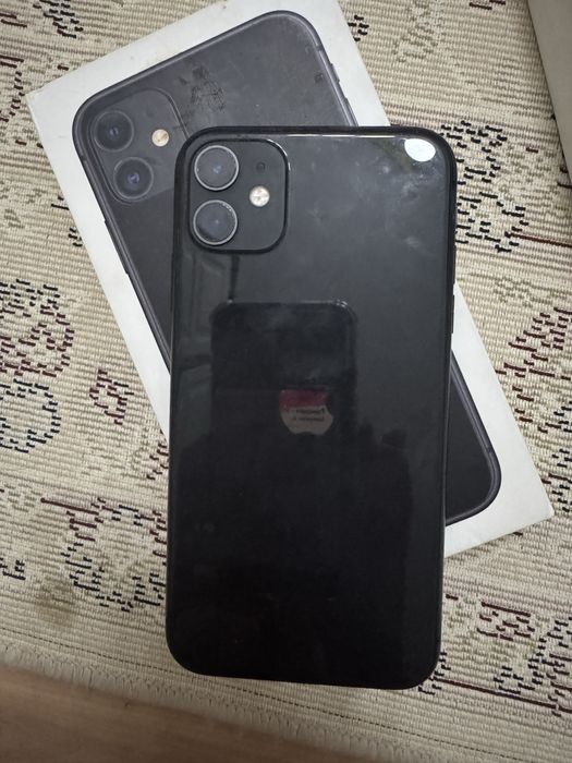 iPhone 11 128 ГБ в хорошем состоянии