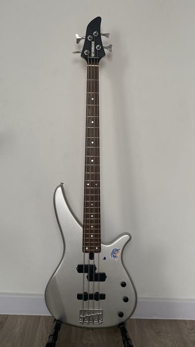 Бас гитара Yamaha trbx