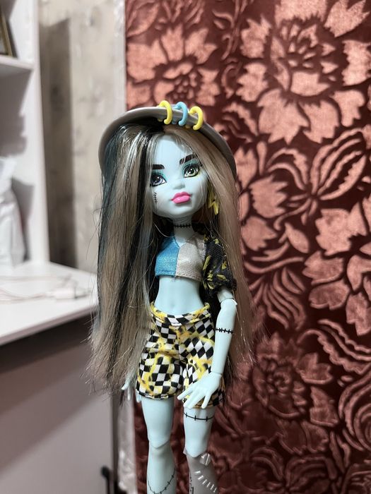 Продам куклу Monster high G3 Френки Штейн