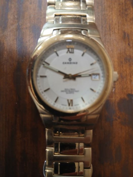 Мъжки позлатен часовник