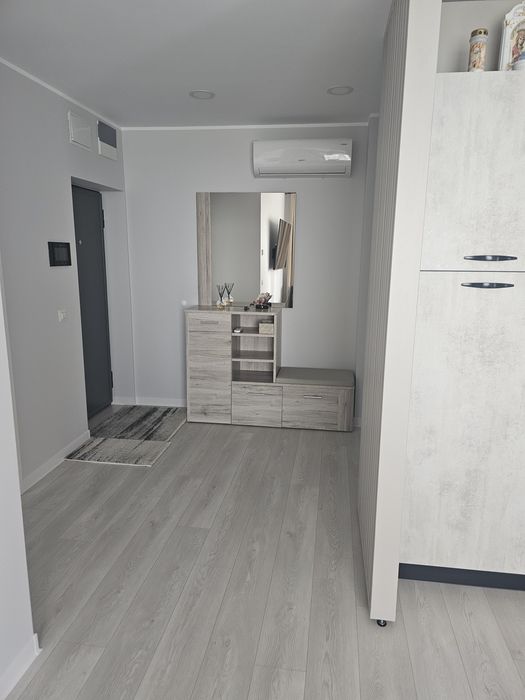 Apartamentr nou Brates Lake