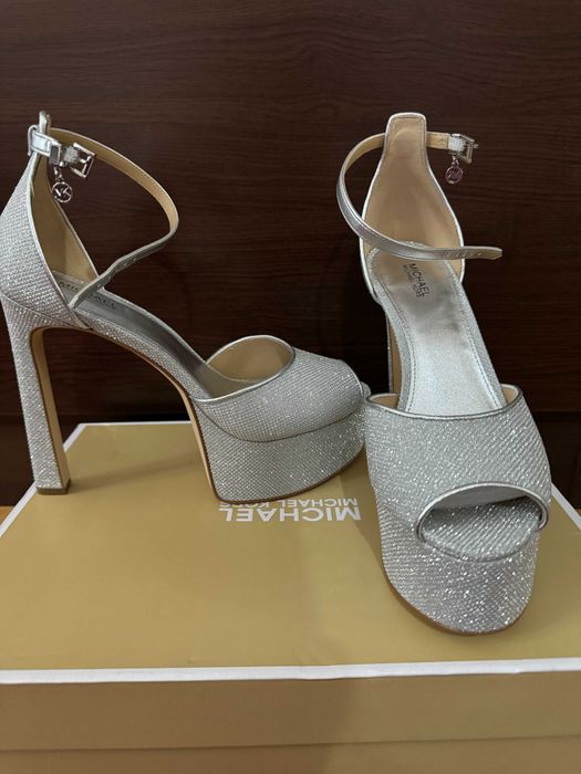 Официални сандали на платформа MICHAEL KORS