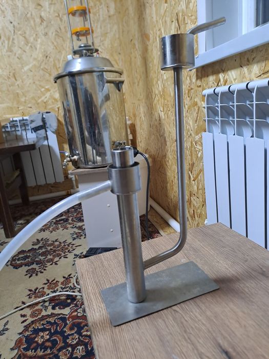 Продаю дистиллятор  аппарат