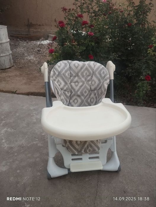 Bolalar ovqatlanish stuli