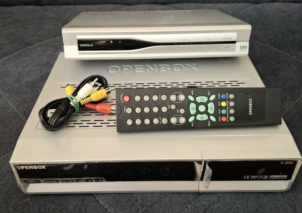 Продаются 2 спутниковых ресевера(тюнер).Openbox и Torfield(без пульта)