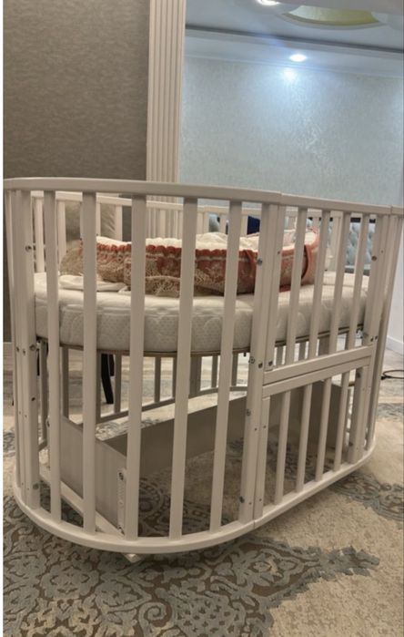 Манеж с бортиками