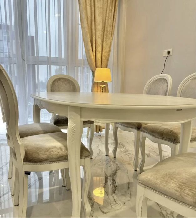 Стол и 6 стульев