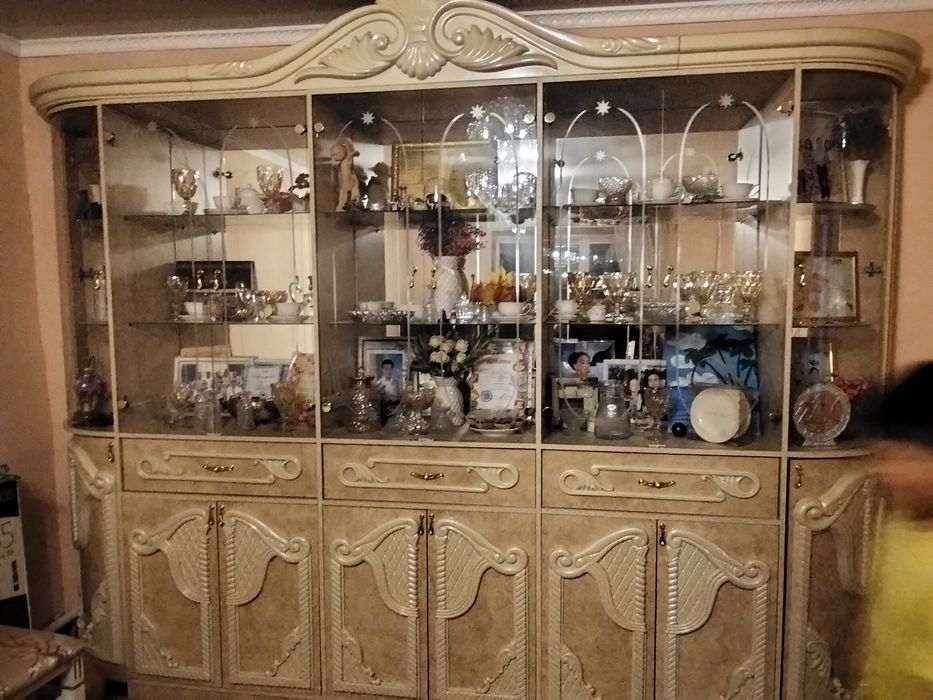 Сервант для гостиной