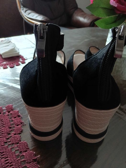 Обувки летни, сандали