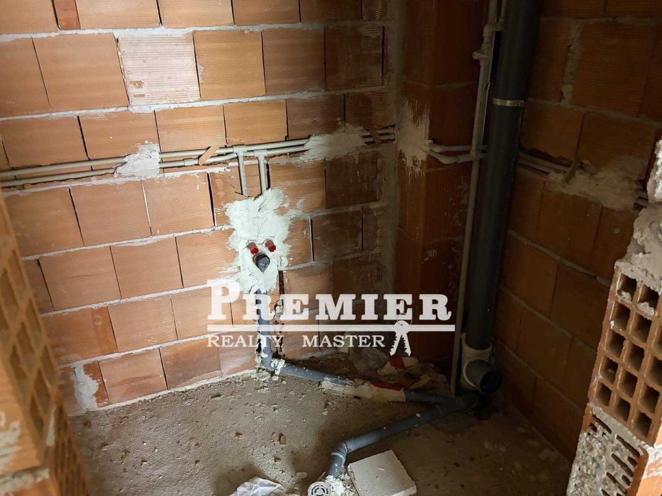 Продава се Хотел в Поморие - 430 кв.м за 415 €/кв.м - Снимка #12