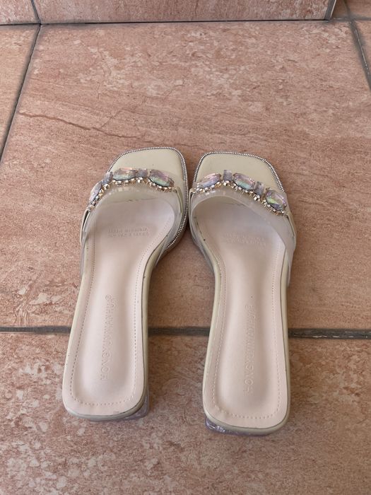 Аёллар оёк кийми