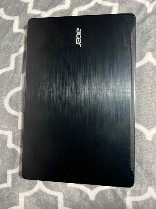 Acer f5-573  stare foarte buna
