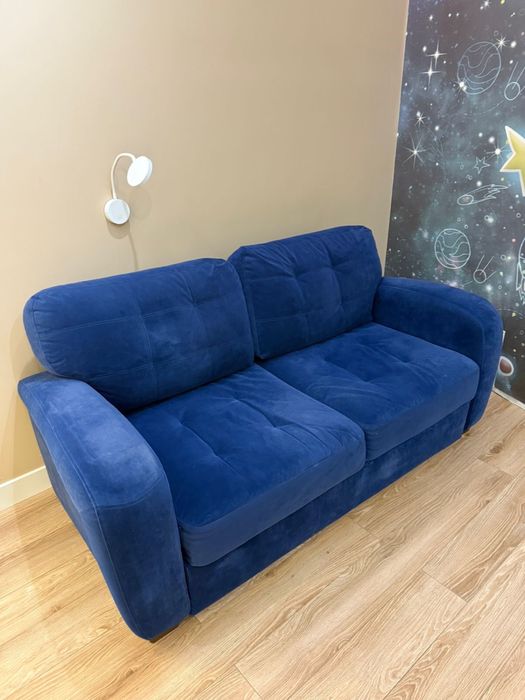 Продам диван в хорошем состоянии.