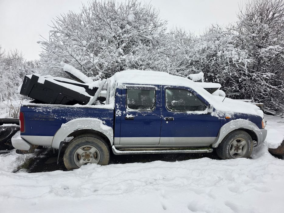 Nissan Navara D22 2.5Di 4x4 autoutilitara