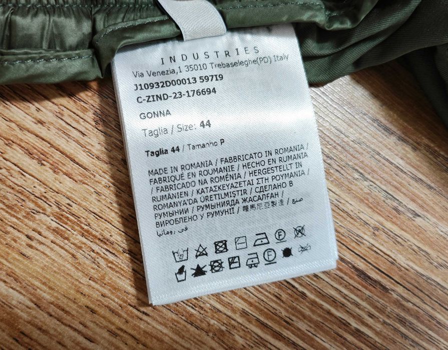Moncler Оригинална мини пола размер 44 / L